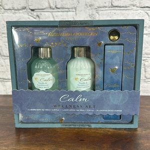 AUSTRALIAN APOTHECARY Calm Wellness Luxurious Vanilla & Sandalwood Luxurious Set